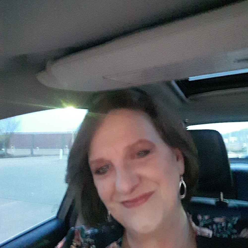 Meet your Posher, Elaine